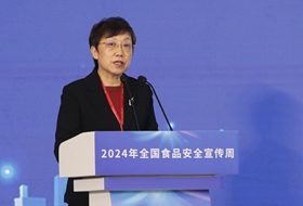 海關總署黨委委員、政治部主任呂偉紅_副本.jpg